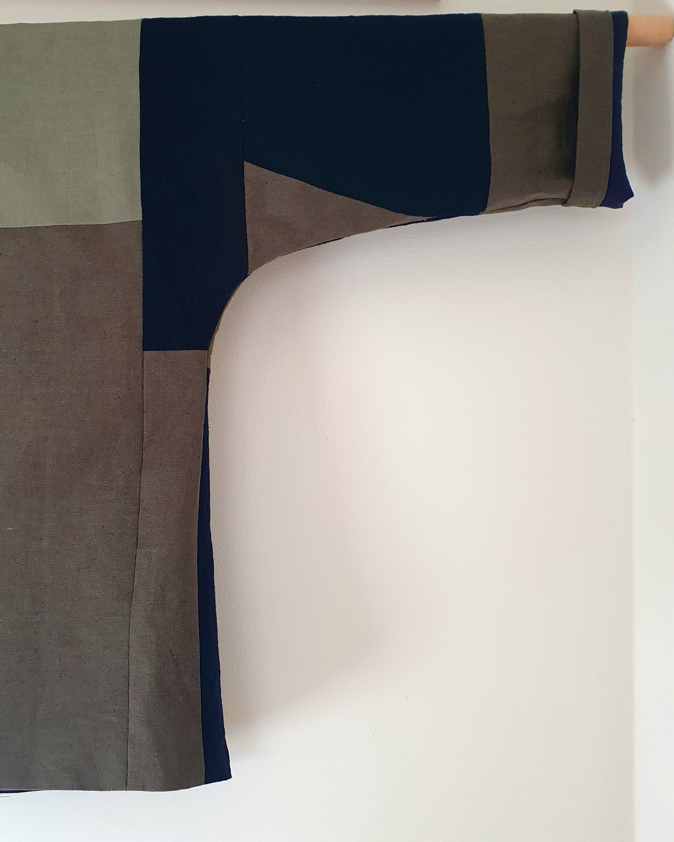 Unique handcrafted patchwork Haori Kimono jacket in cotton, in colors blue and green and turquoise. Atelier Heimat patchwork, made by Kachiri Faes.